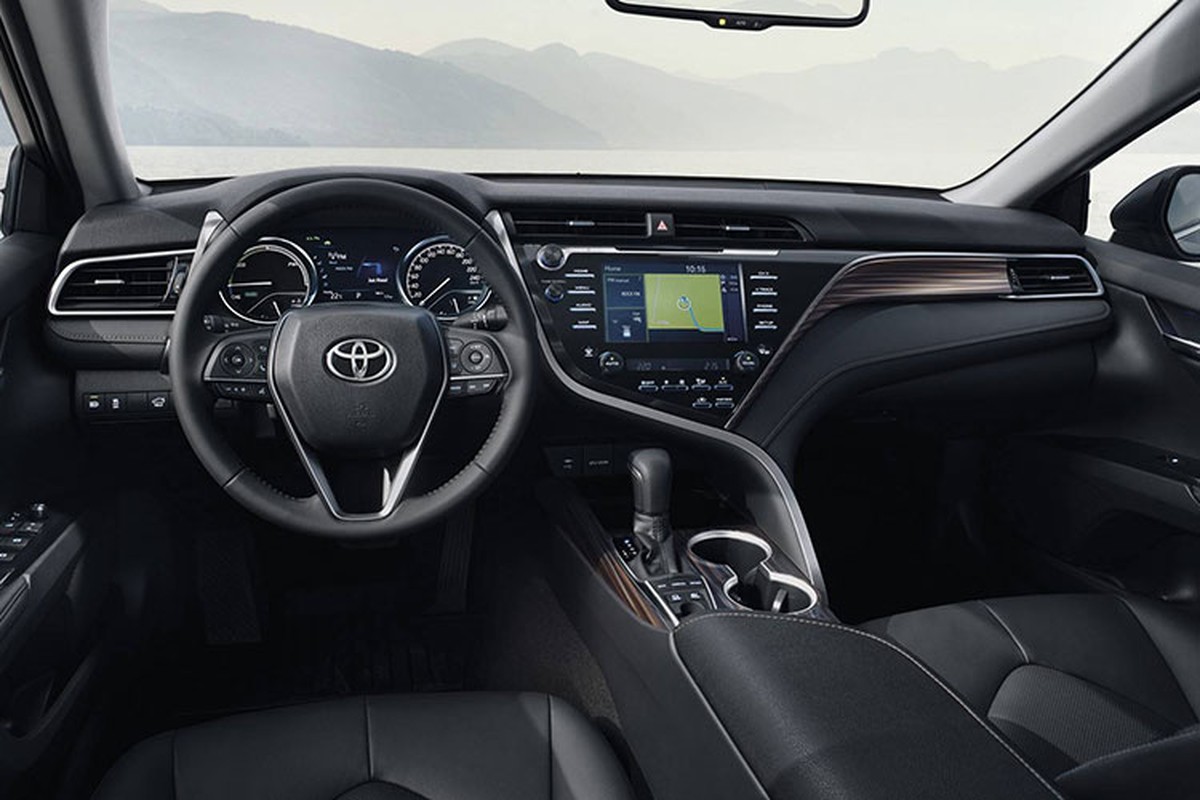 Toyota Camry Hybrid 2019 