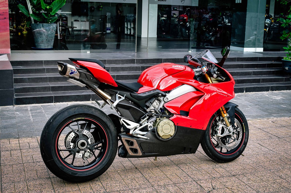 Ducati Panigale V4S do po gan 200 trieu dong o Sai Gon-Hinh-2