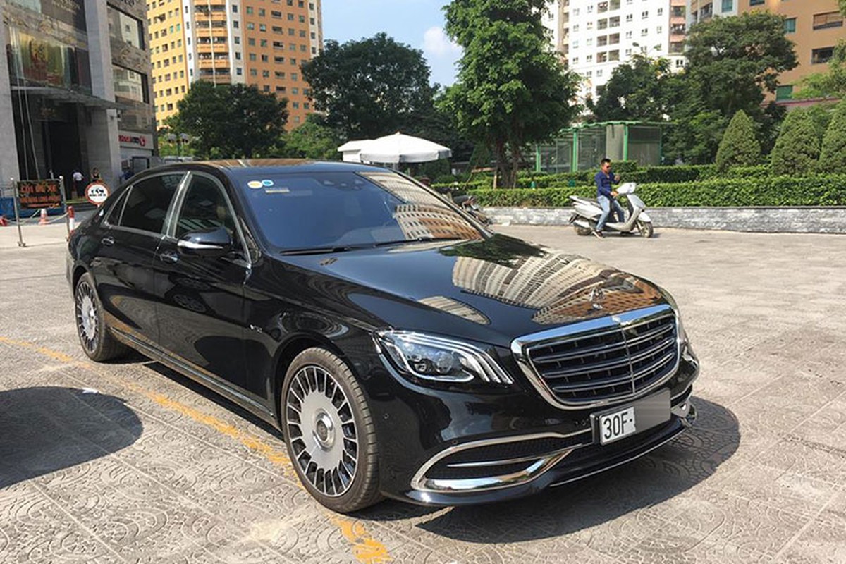 Can canh Mercedes-Maybach S650 gia 16,2 ty o Ha Noi