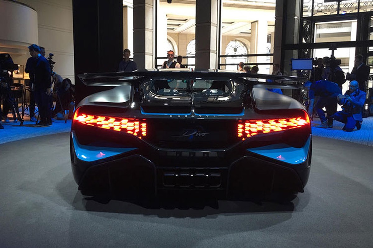 Bugatti Divo gia 135 ty dong tai trien lam oto Paris 2018-Hinh-4