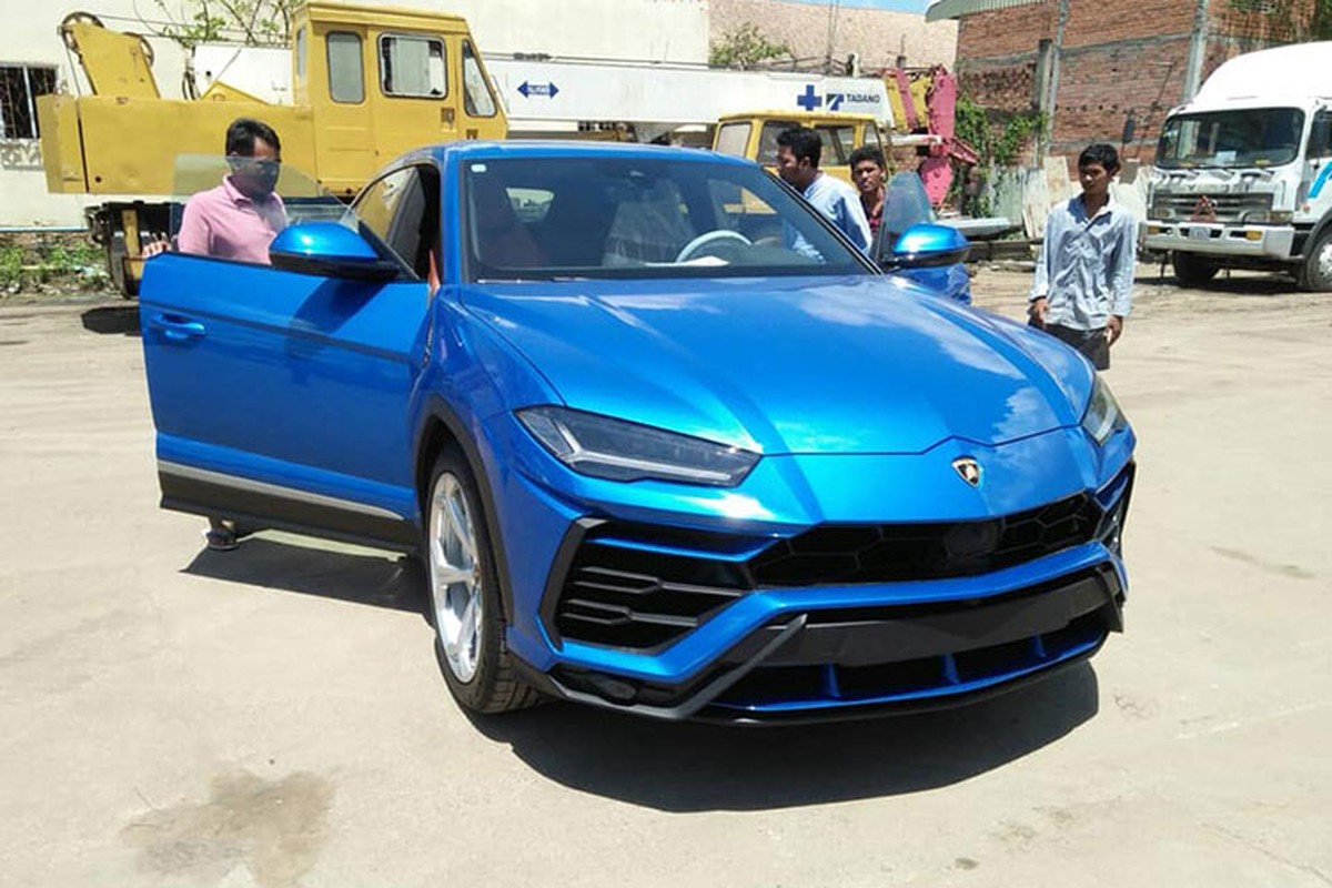 Dai gia Campuchia tau Lamborghini Urus, dan choi Viet phat them