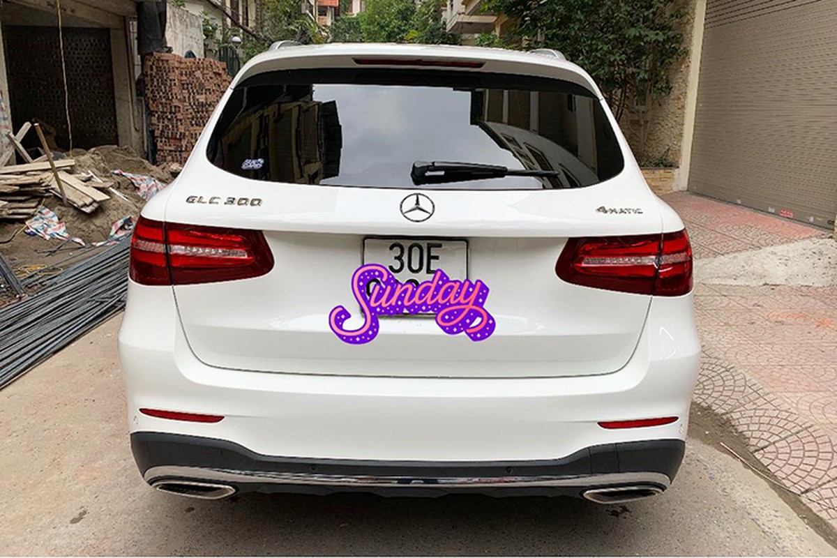 Hong Dang ban SUV hang sang Mercedes GLC 300 gia 2,1 ty-Hinh-4