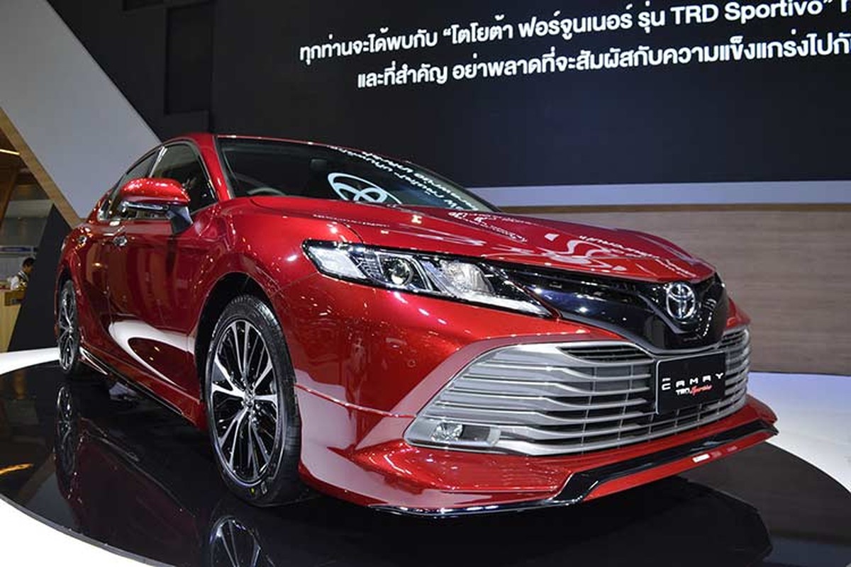 Xe Toyota Camry 2018 the thao hon chi voi 40 trieu dong-Hinh-12