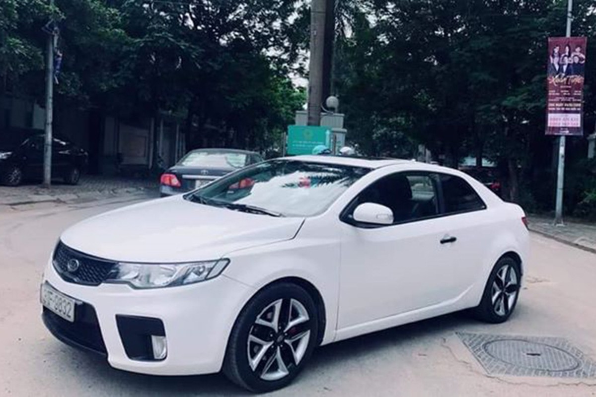 Can canh Kia Koup dung chan, ban 410 trieu tai Ha Noi