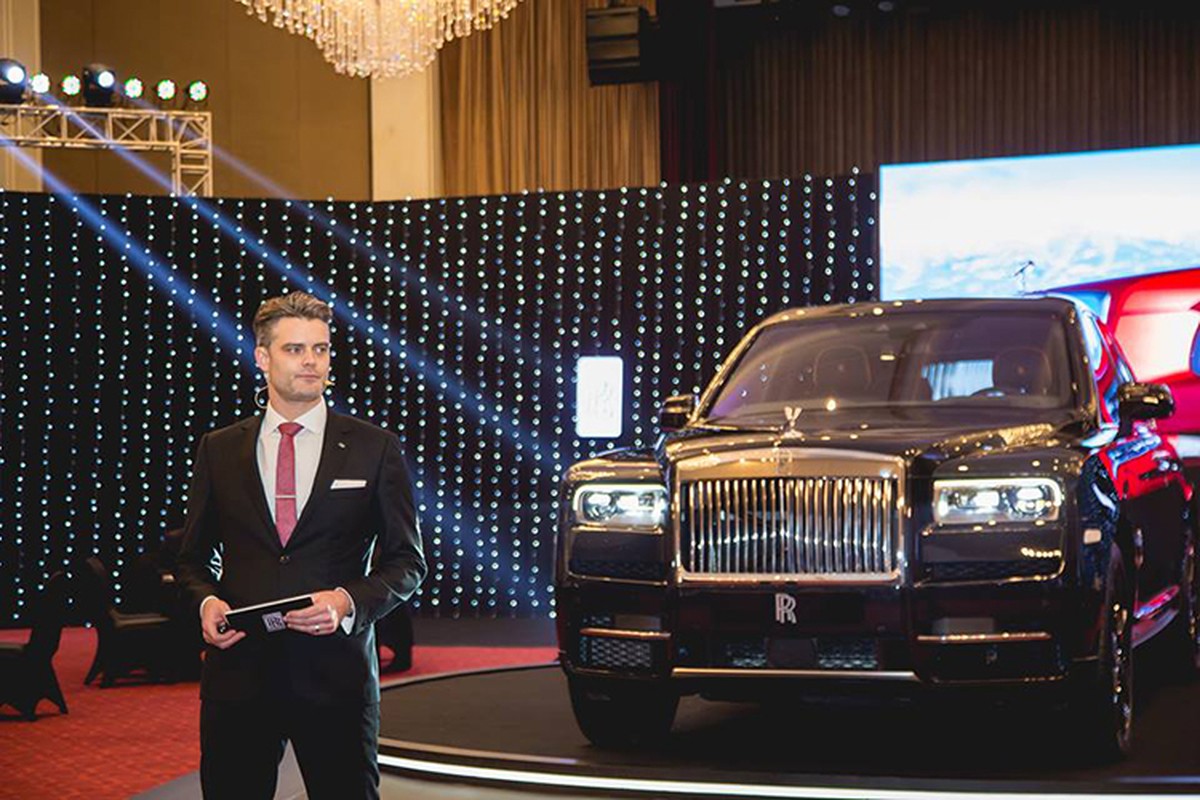 SUV sieu sang Rolls-Royce Cullinan ra mat 