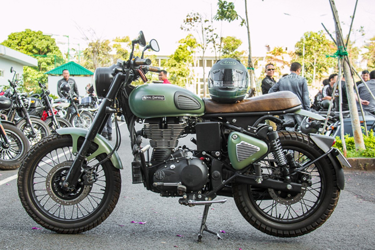 Xe moto gia re Royal Enfield Classic 500 do chat o Sai Gon