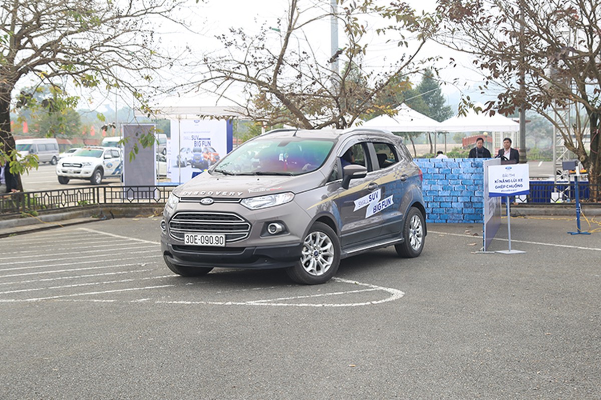 Trai nghiem su linh hoat cua Ford EcoSport tai Ha Noi