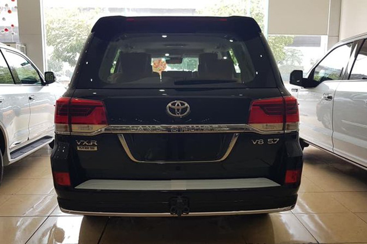 Toyota Land Cruiser VXR hon 10 ty ve Viet Nam don Tet-Hinh-4