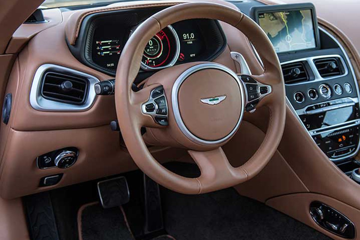 Dai gia Vung Tau tau sieu xe Aston Martin DB11 V8-Hinh-5