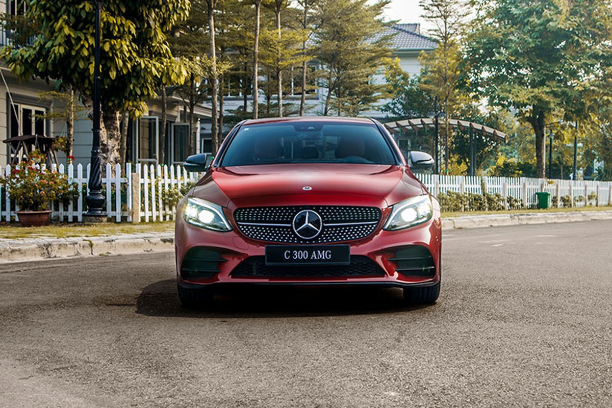 Can canh Mercedes-Benz C-Class 2019 gia tu 1,5 ty tai VN-Hinh-3