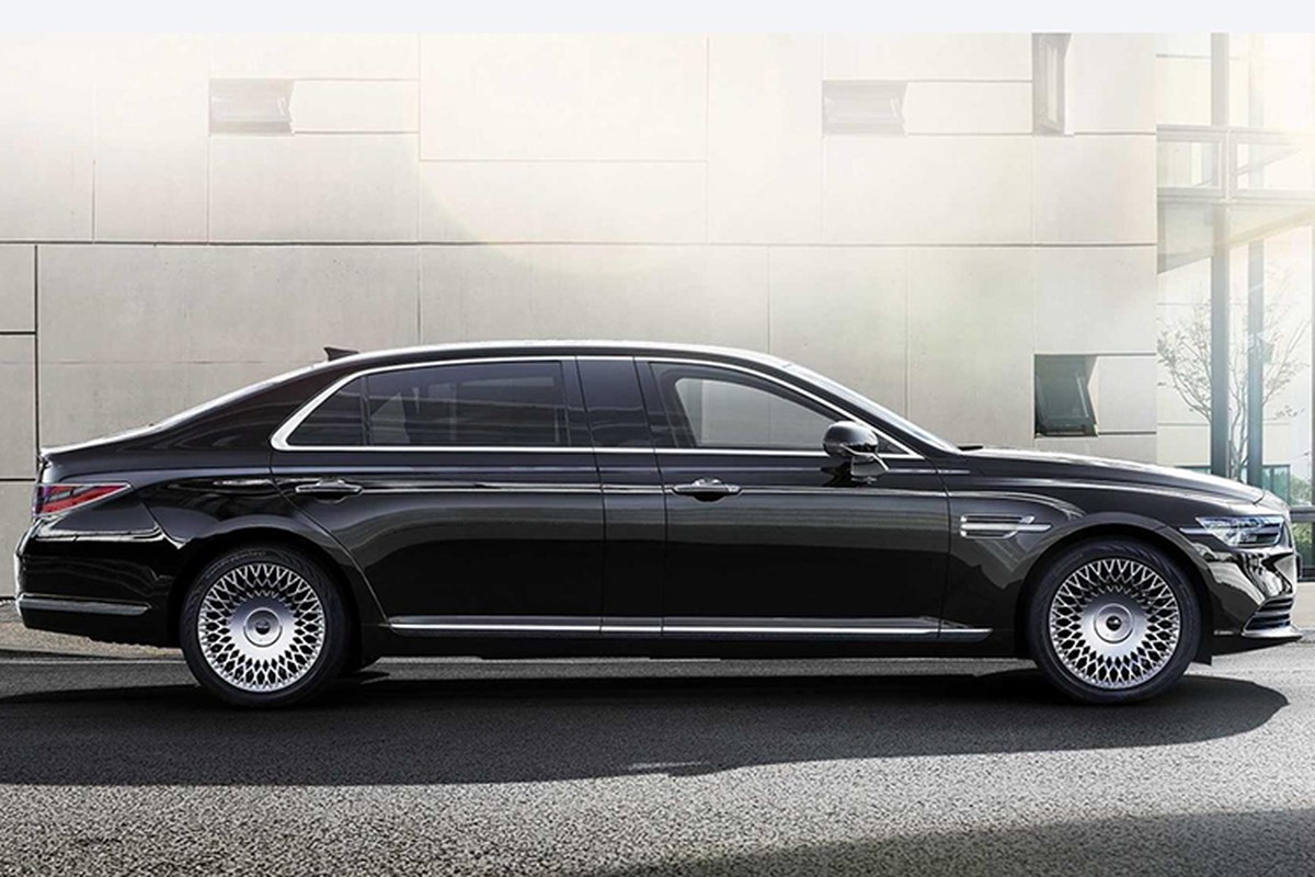 Xe sieu sang Genesis G90 Limousine 