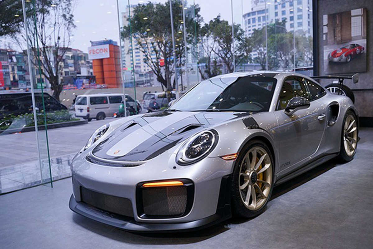 Dang Le Nguyen Vu sam Porsche 20 ty giua tam bao ly hon