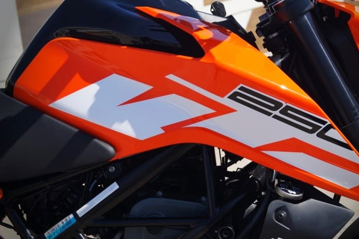 KTM Duke 250 ABS 2019 moi chot gia 63,5 trieu dong-Hinh-4