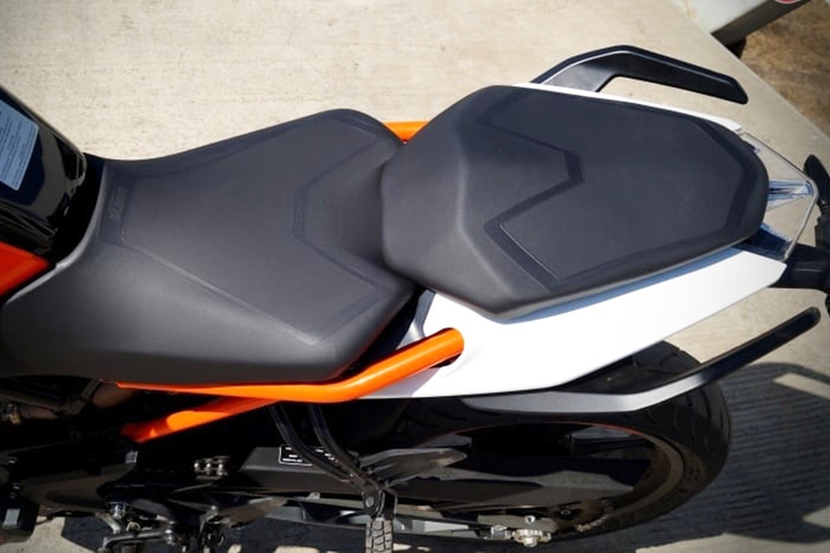 KTM Duke 250 ABS 2019 moi chot gia 63,5 trieu dong-Hinh-5