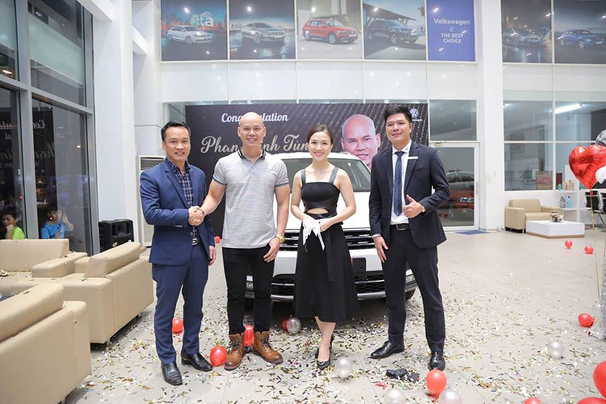 Phan Dinh Tung tau Volkswagen Tiguan Allspace hon 1,7 ty-Hinh-8