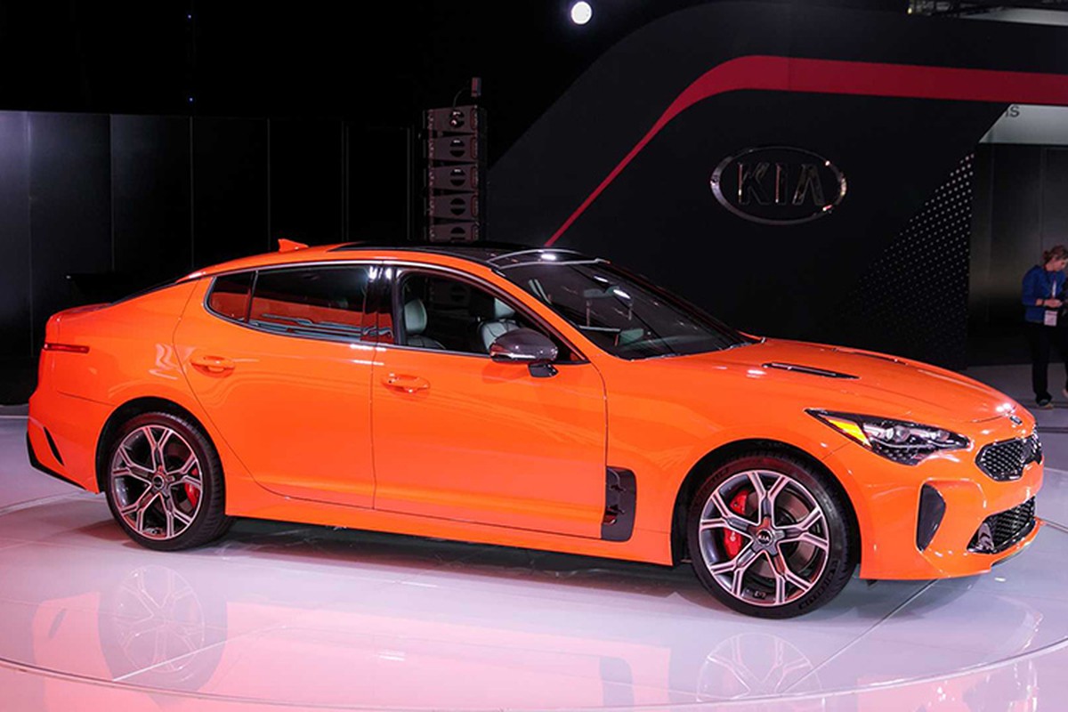 Kia Stinger GTS 2019 ban dac biet gia hon 1 ty dong-Hinh-2