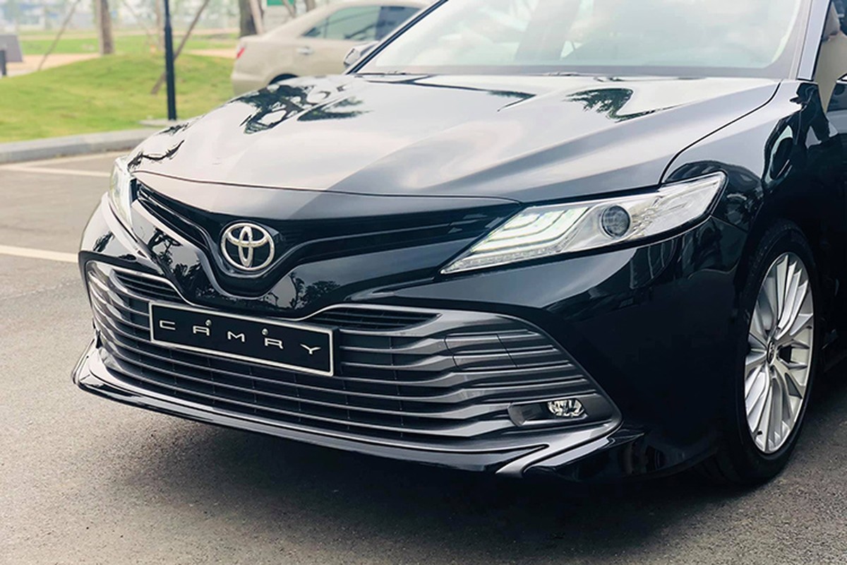 Ra mat Toyota Camry 2019 gia hon 1 ty dong tai Viet Nam-Hinh-3