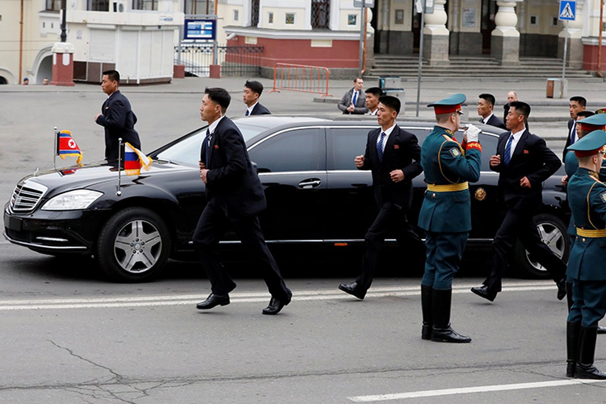 Mercedes-Maybach S600 Pullman chong dan don chu tich Kim tai Nga-Hinh-5