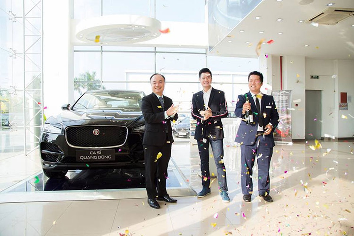 Ca sy Quang Dung tau SUV hang sang Jaguar F-Pace tien ty