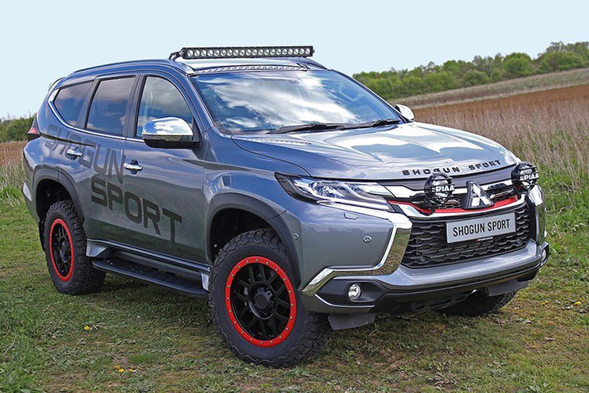 Mitsubishi Pajero Sport ban the thao 