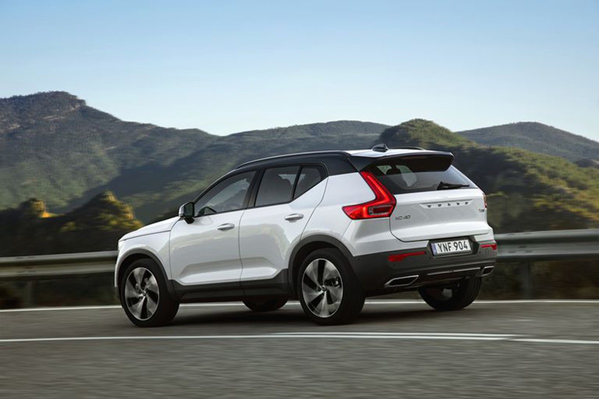 Volvo XC40 2019 gia 1,75 ty, 