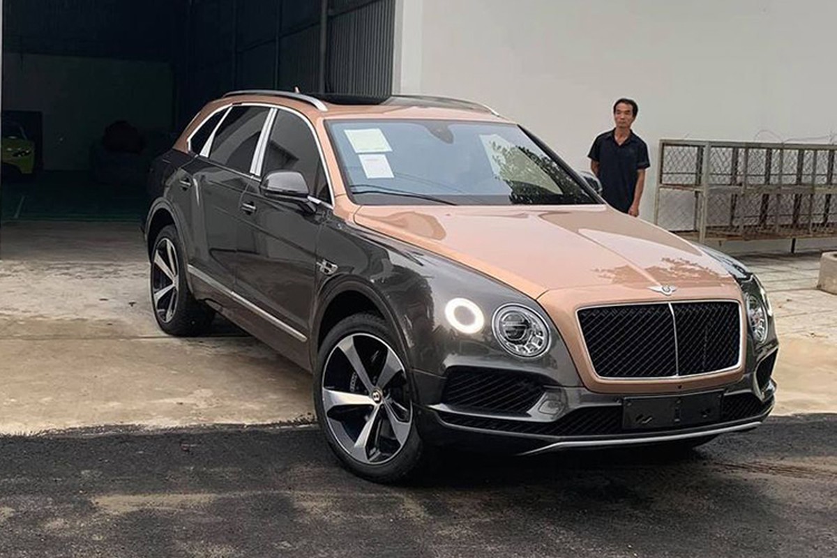 SUV Bentley Bentayga V8 trieu do ve nha dai gia Sai Gon