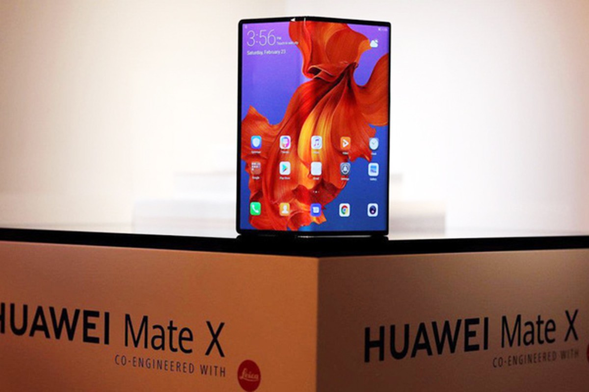 Huawei Mate X: Smartphone man hinh gap 84 trieu bat ngo len ke