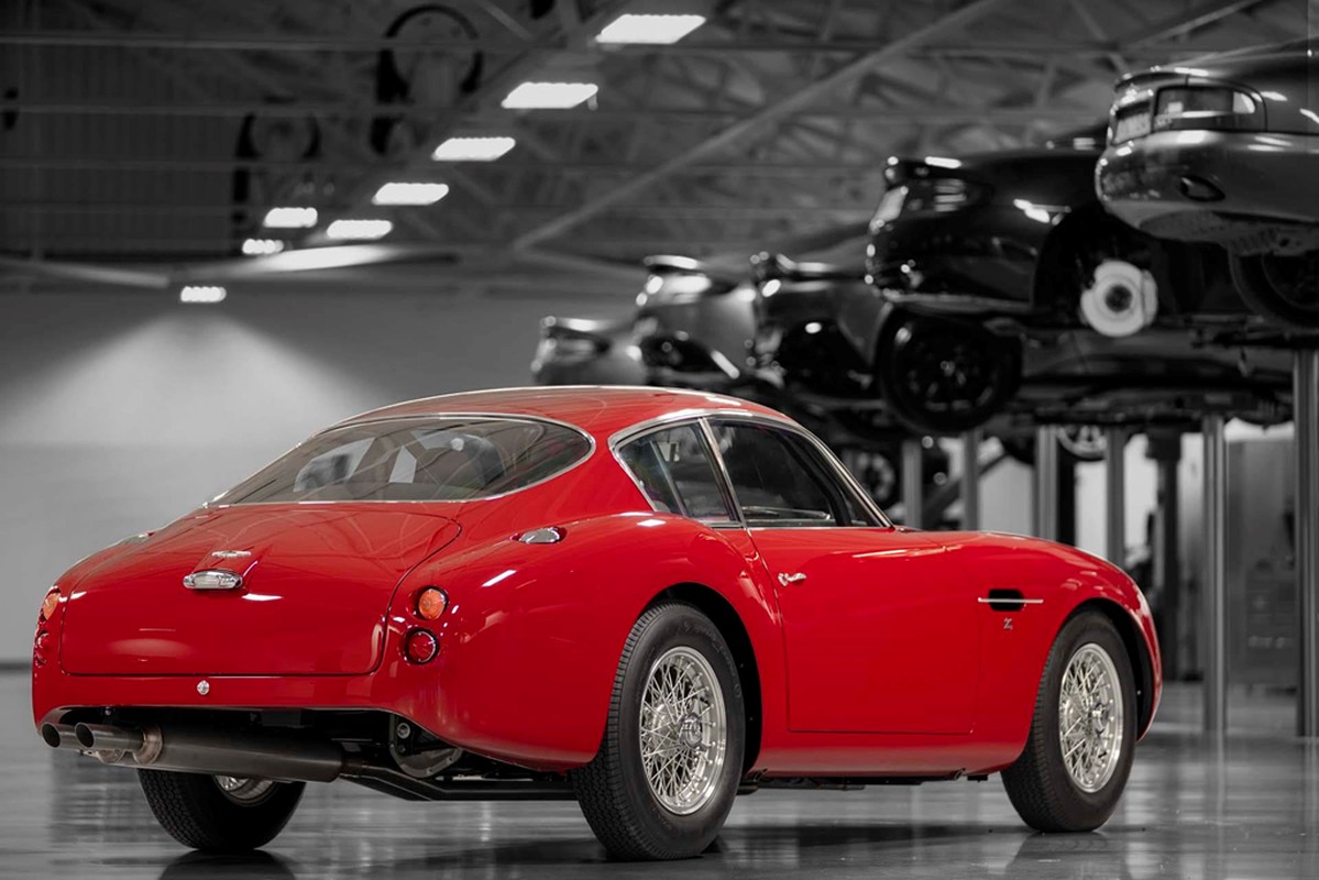 Chi tiet Aston Martin DB4 GT Zagato doi 1960 ban tai sinh-Hinh-10