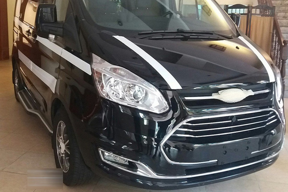 Cham mat Ford Tourneo - xe 7 cho duoi 1 ty tai Viet Nam-Hinh-3