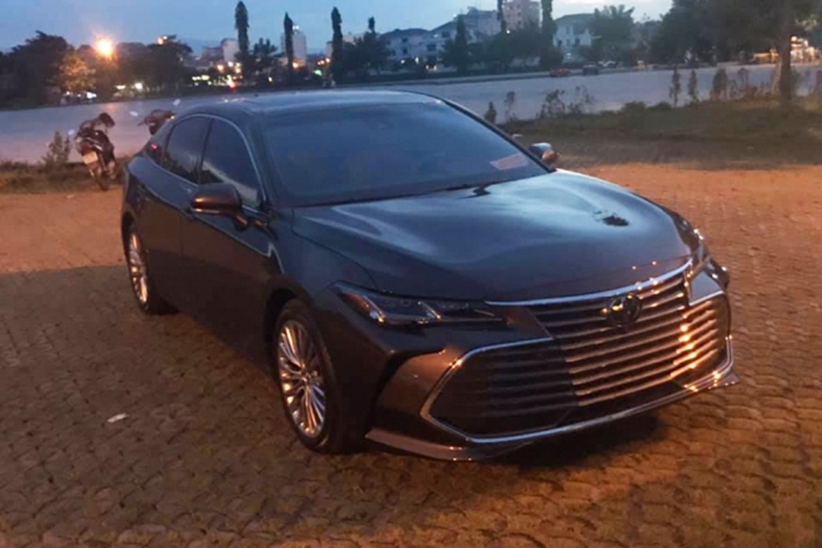 Chi tiet Toyota Avalon 2019 hon 3 ty dong ve Viet Nam