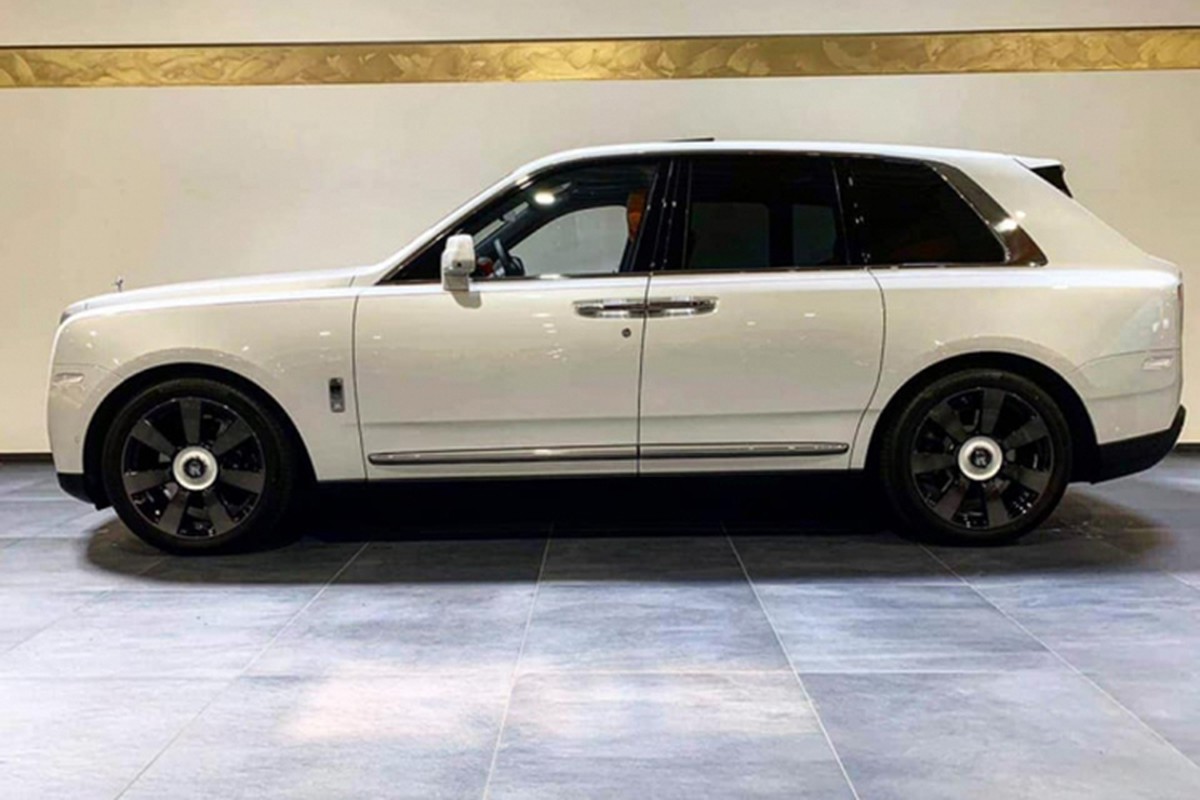 Rolls-Royce Cullinan hon 40 ty lai un un ve Viet Nam-Hinh-3