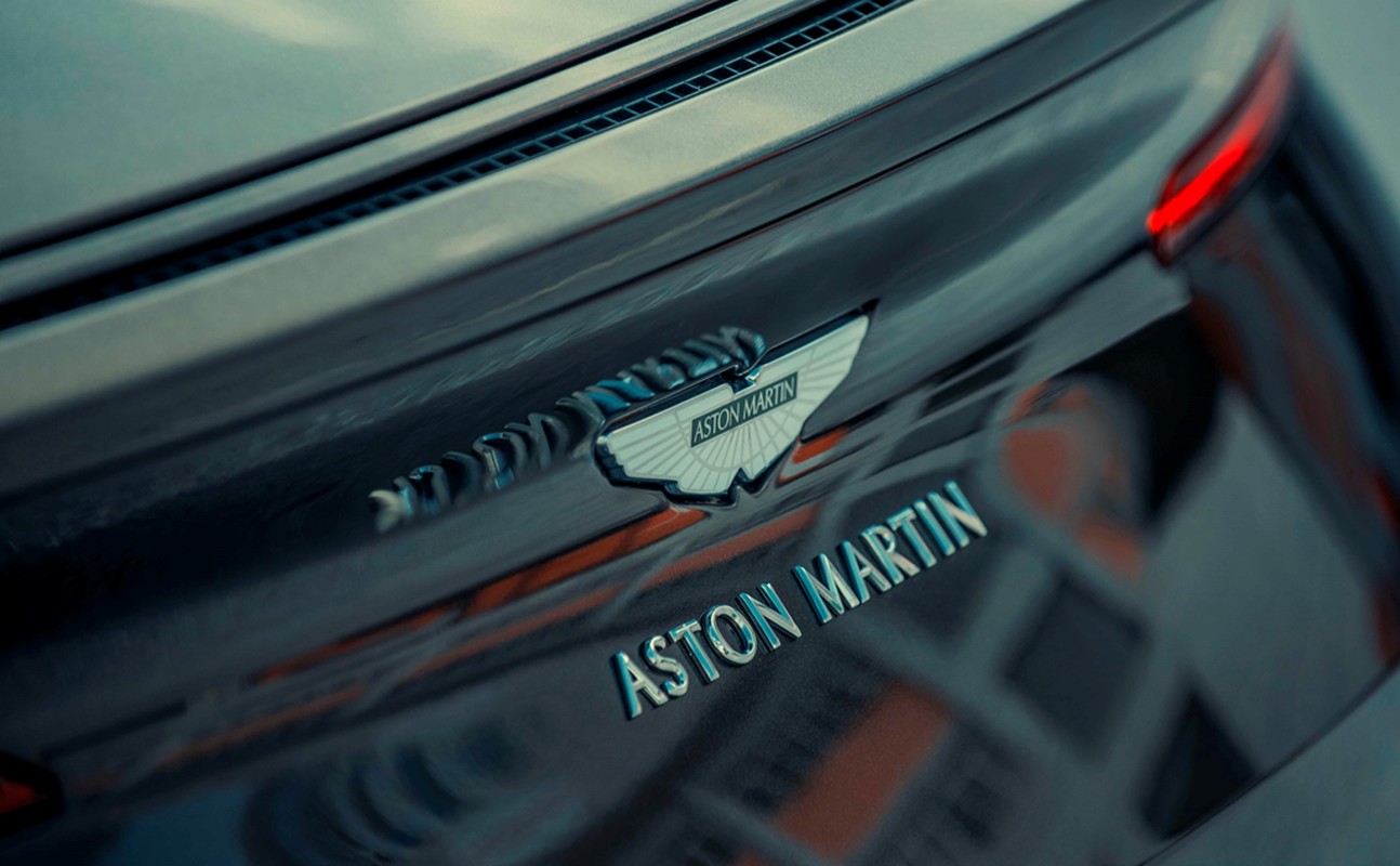 Can canh Aston Martin DB11 hon 16 ty tai Viet Nam-Hinh-7