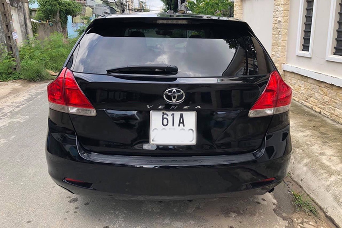 Toyota Venza chi hon 600 trieu dong tai Binh Duong-Hinh-3