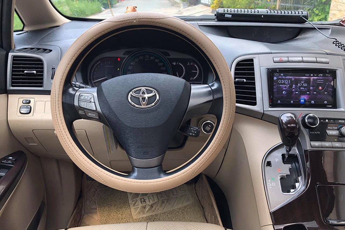 Toyota Venza chi hon 600 trieu dong tai Binh Duong-Hinh-6