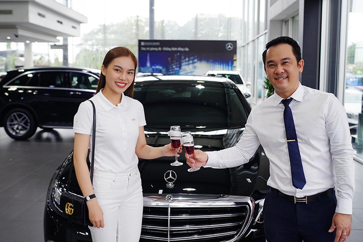 Giang Hong Ngoc tau xe sang Mercedes-Benz E-Class hon 2 ty-Hinh-2