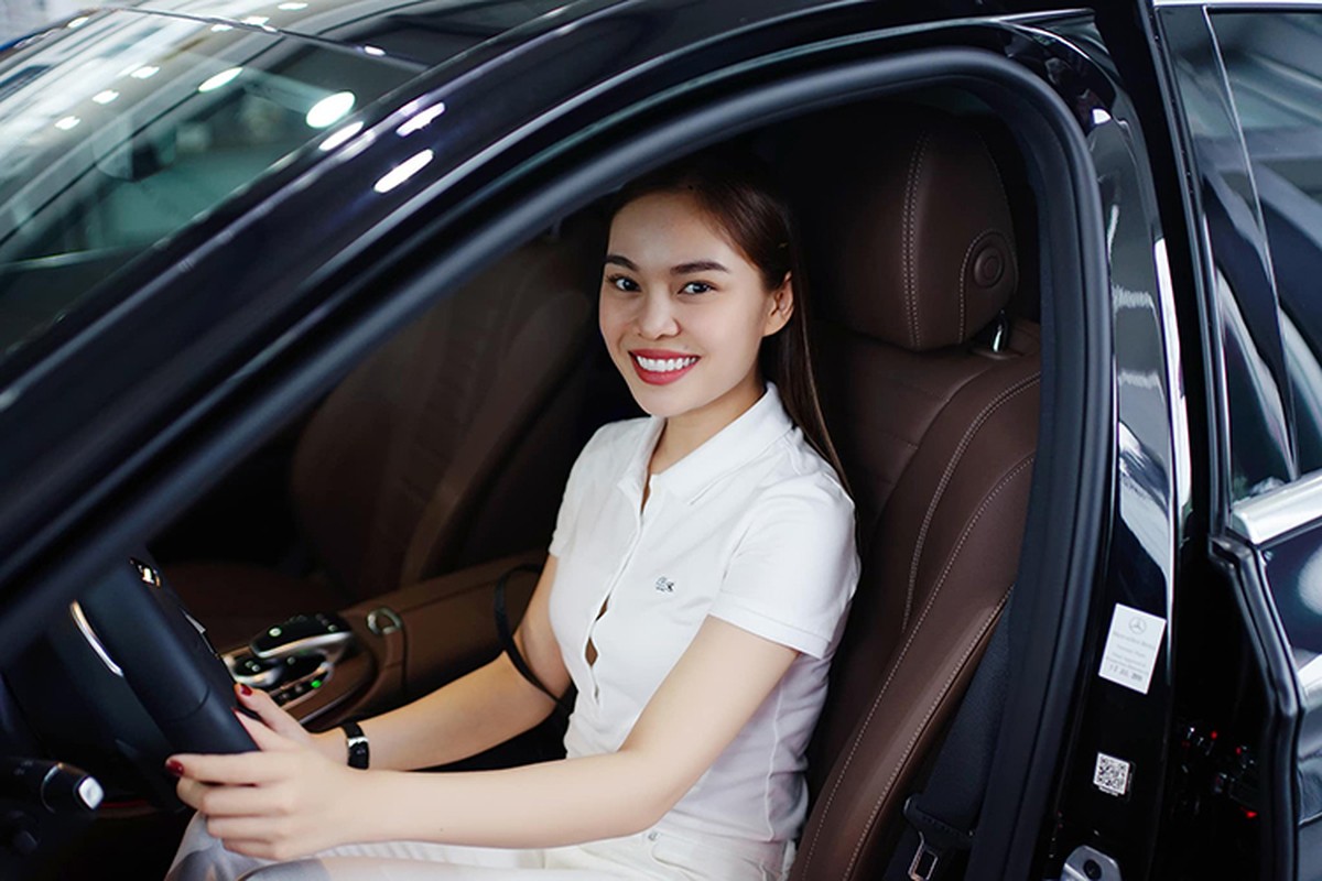 Giang Hong Ngoc tau xe sang Mercedes-Benz E-Class hon 2 ty-Hinh-7