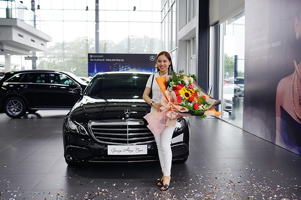 Giang Hong Ngoc tau xe sang Mercedes-Benz E-Class hon 2 ty