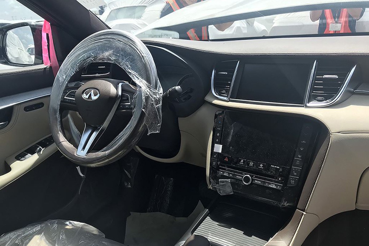 Can canh Infiniti QX50 moi 2,45 ty dau tien ve Viet Nam-Hinh-6