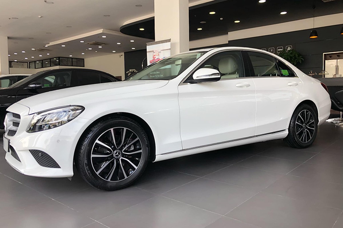 Mercedes-Benz C200 2019 moi giam toi 225 trieu tai Viet Nam-Hinh-2