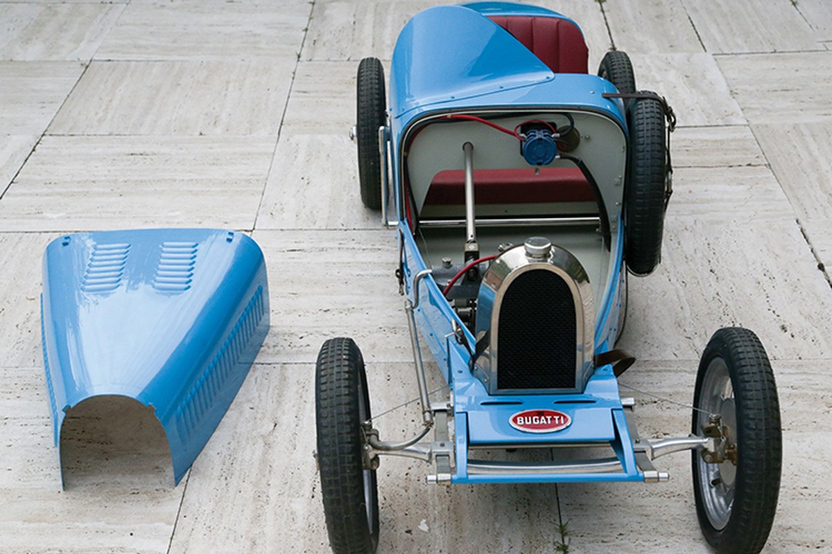 Sieu xe Bugatti Baby II do choi dat hon ca Honda Civic-Hinh-5