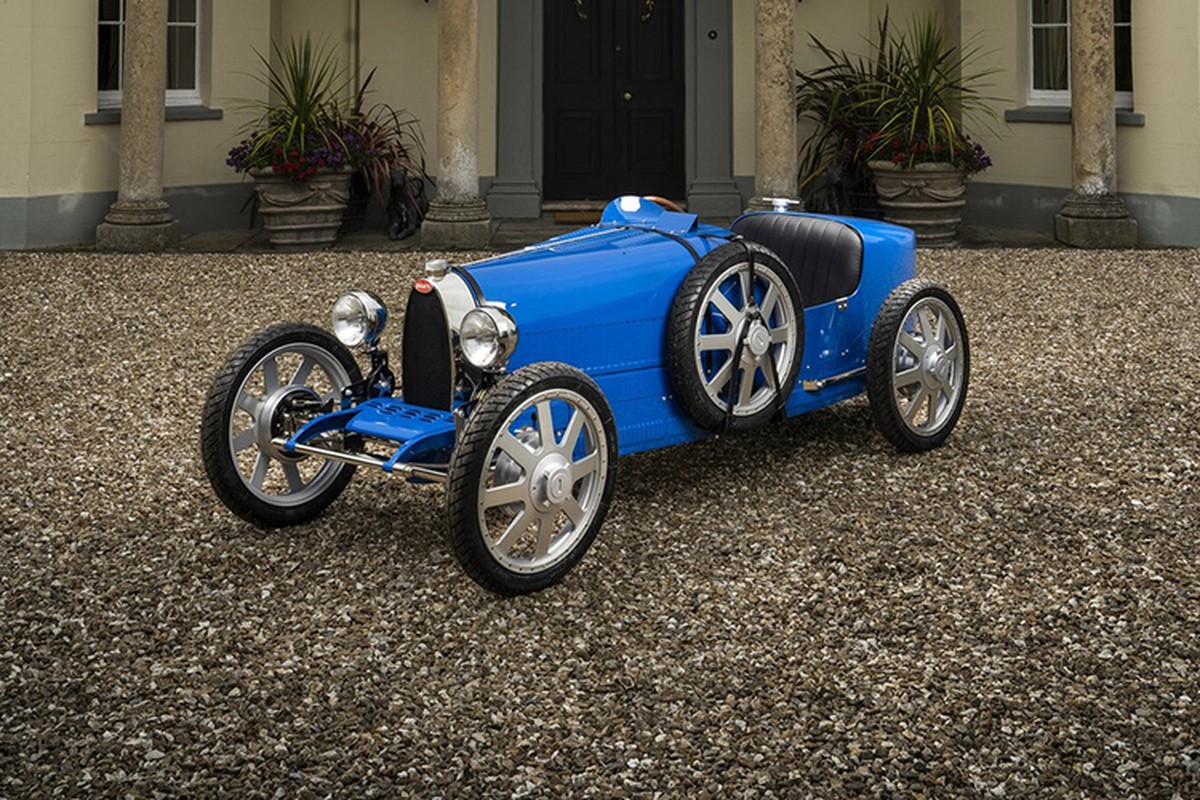 Sieu xe Bugatti Baby II do choi dat hon ca Honda Civic