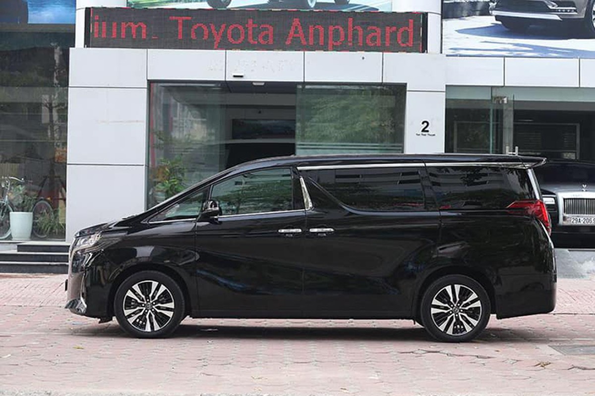 MPV hang sang Toyota Alphard hon 4 ty len san xe cu Ha Noi-Hinh-2