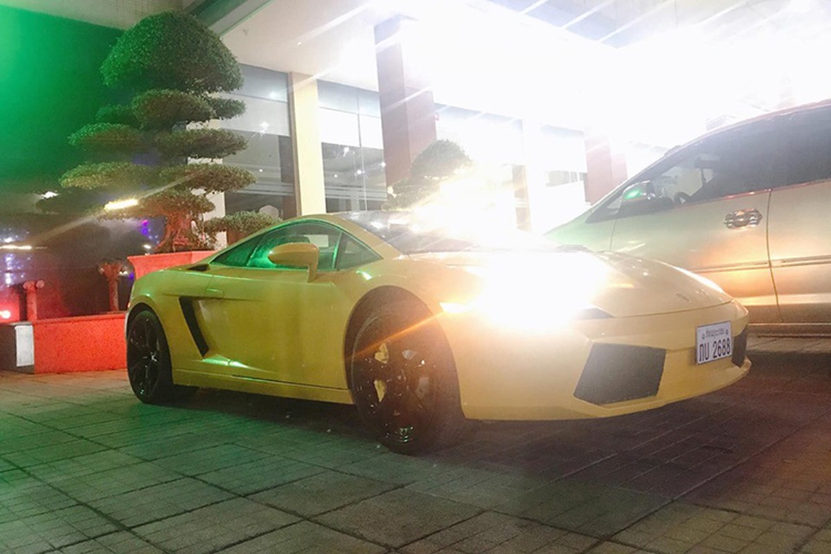 Sieu xe Lamborghini bien Lao chi 3,7 ty tai Vinh-Hinh-5