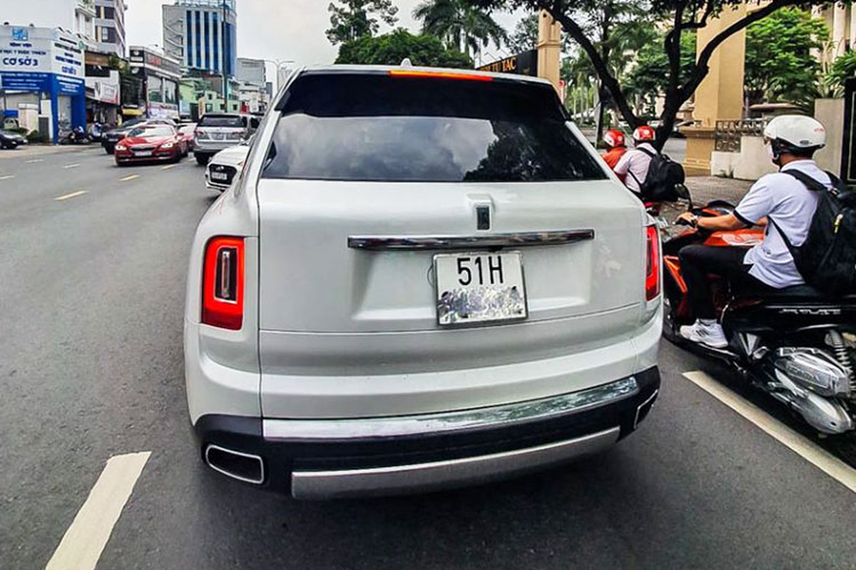 Rolls-Royce Cullinan hon 41 ty ra bien trang o Sai Gon-Hinh-3