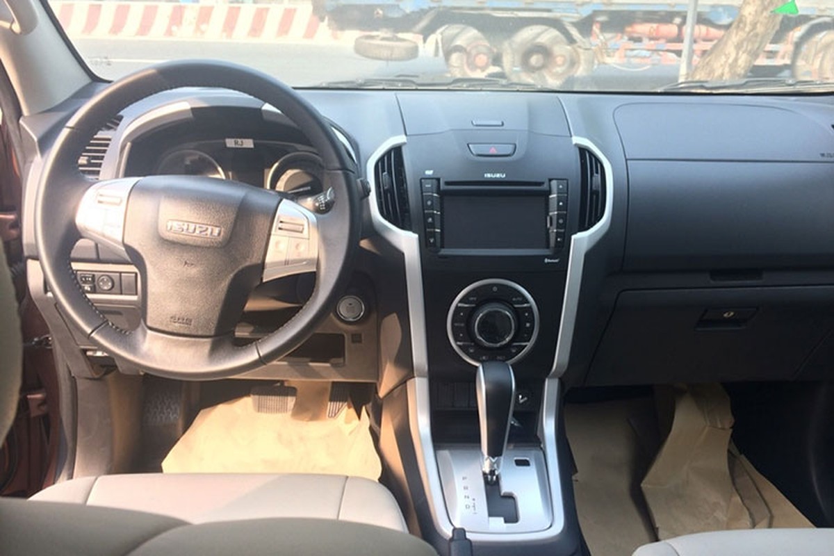 Isuzu Mu-X 3.0L AT ton kho chi 785 trieu tai Viet Nam-Hinh-5