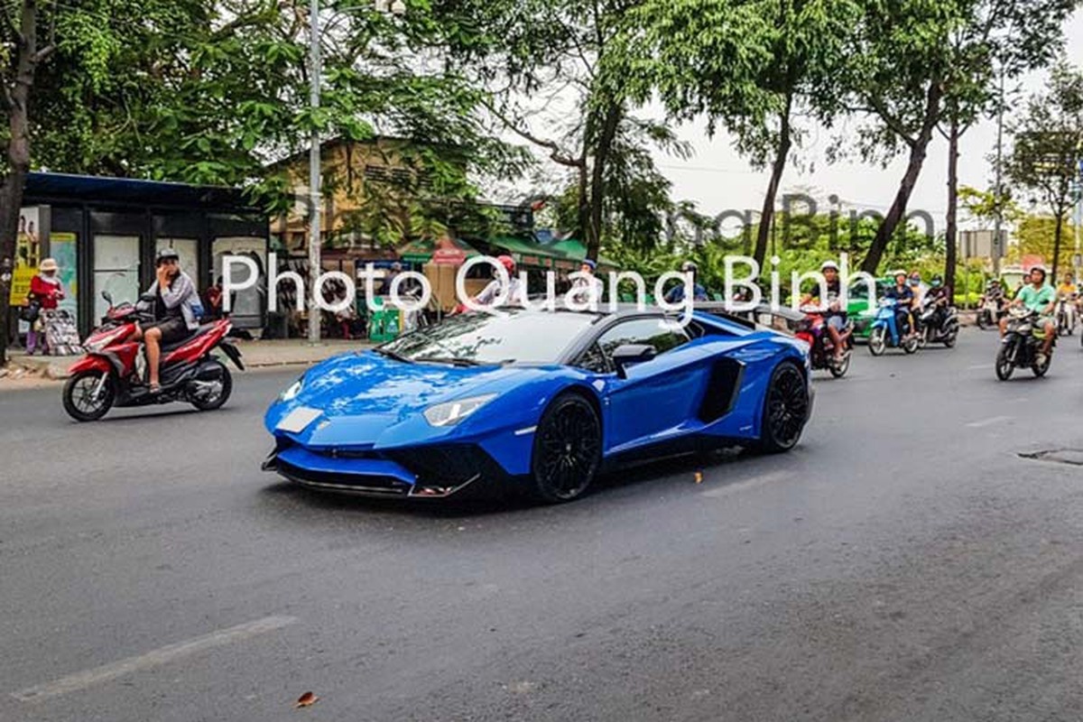 Xe Lamborghini Aventador SV Roadster gan 40 ty tai Viet Nam-Hinh-8