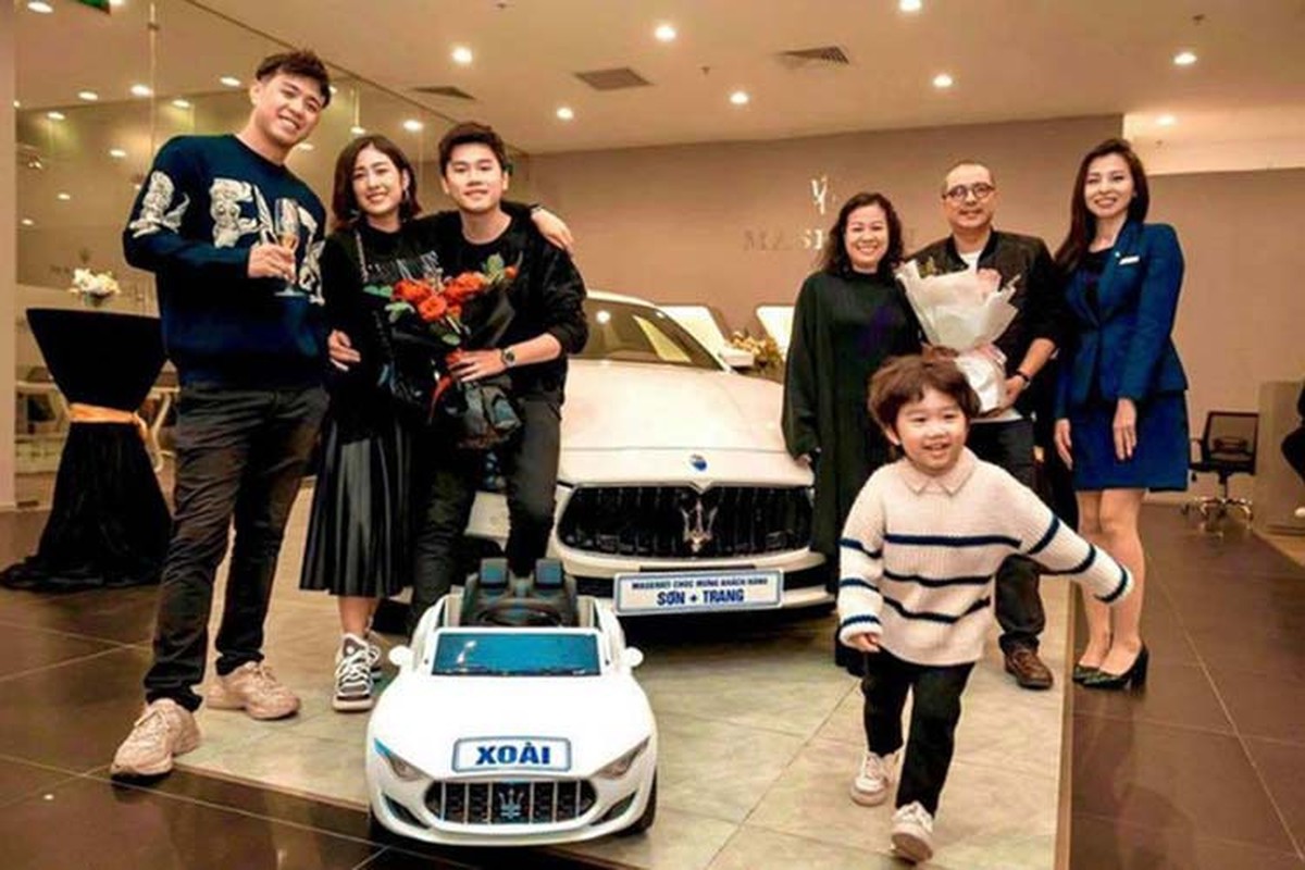 Vo chong Trang Lou sam Maserati Ghibli gan 5 ty dong-Hinh-2