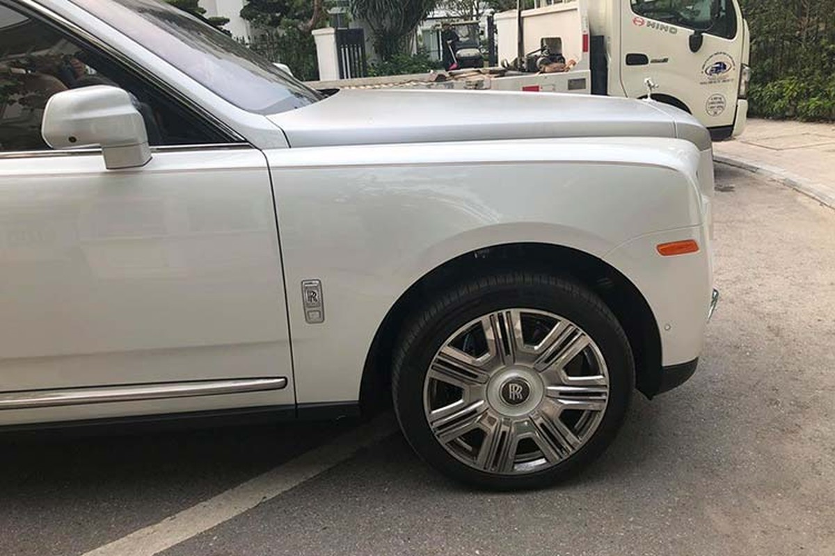 Rolls-Royce Cullinan len san xe cu chi hon 17 ty o Ha Noi-Hinh-5