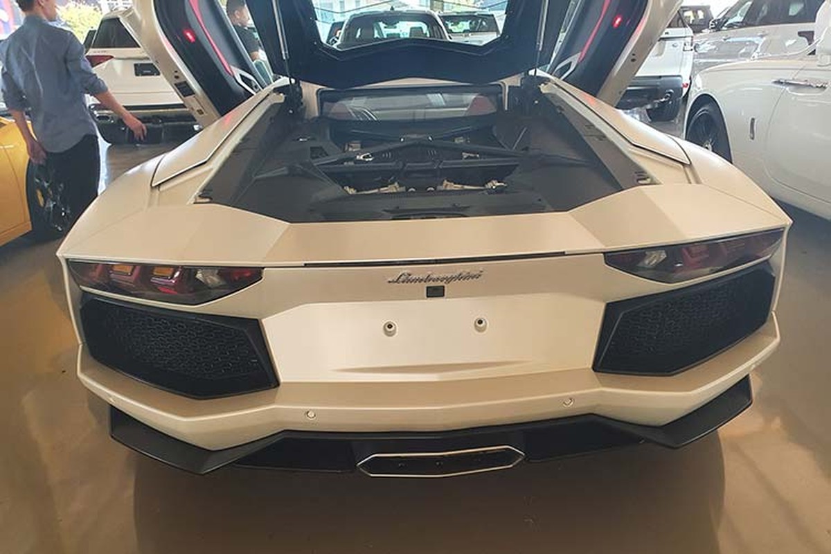 Sieu xe Lamborghini Aventador chao ban hon 7 ty tai Viet Nam-Hinh-2