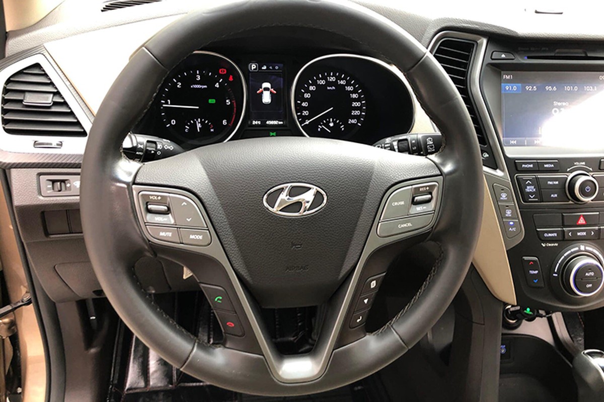 Hyundai SantaFe 2016 dung chan, ban hon 900 trieu tai Viet Nam-Hinh-6